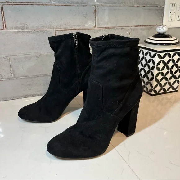 Circus Sam Edelman Carinda Black Faux Suede  Ankle Boots 8.5