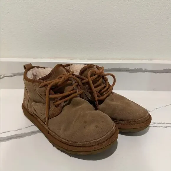 UGG Neumel Chestnut Suede Lace Up Chukka Boots Women Size 7 Winter Sheepskin