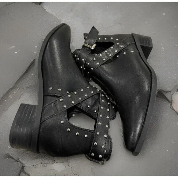 Black Leather Booties Studded, Pointed Toe, Cut Out, Buckle,  Ankle Boots Sz 40