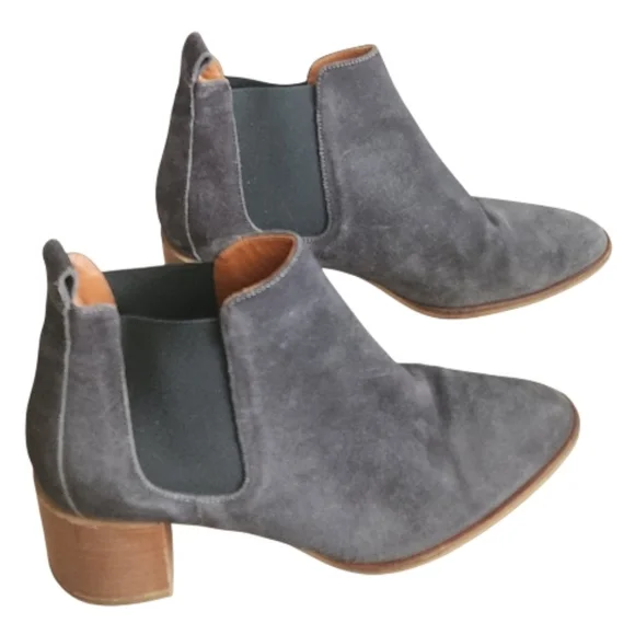 Everlane Chelsea Gray Suede Ankle‎ Boots 9.5 Italy