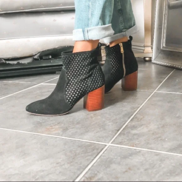 Report Signature Black Heeled Booties