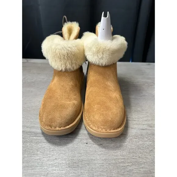 NWT UGG Naiyah Boots Chestnut Size 7