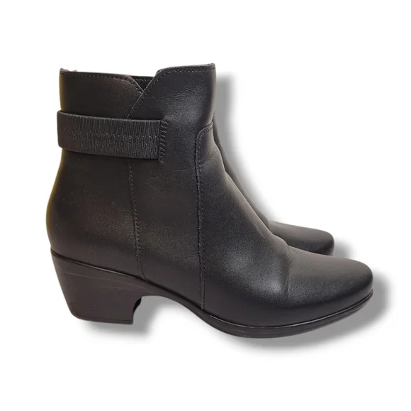 Clarks Emily Holly Black Leather Ankle Boots Women's Size 8 Side Zip Classic