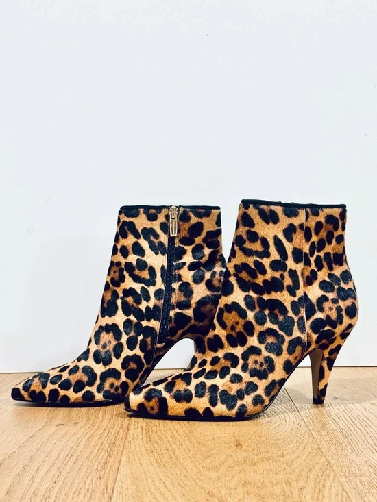 Vince Camuto Leopard Print Calf Hair Ankle Booties, Mob Wife, Indie Sleeze, Sz 7
