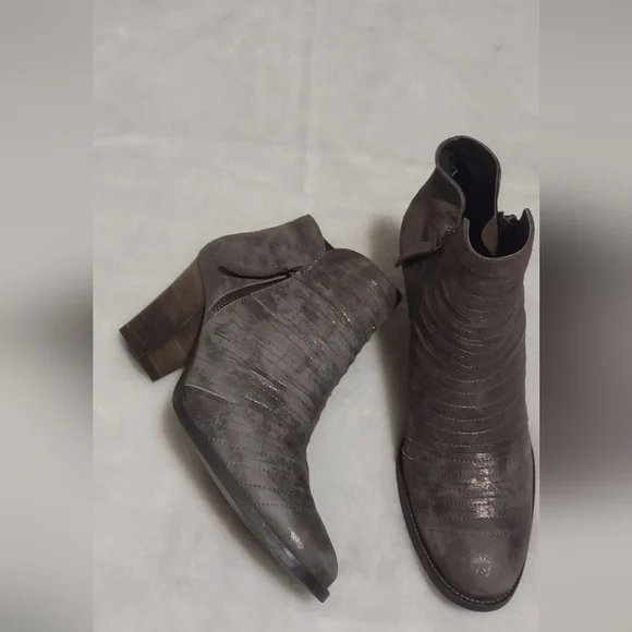Paul Green Gray Ankle Booties with Slouchy Style
