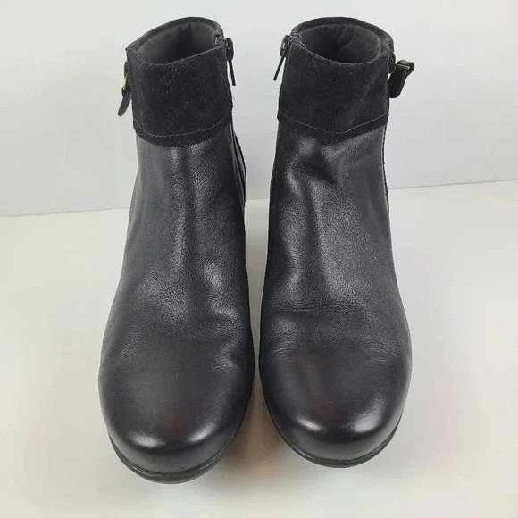 Clarks Black Emslie Twist Ankle Boots Size 10 Zipper Sides 2