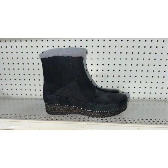 Dansko Mitzy Womens Suede Side Zip Lined Ankle Boots Booties Size EU 39 US 8.5 9