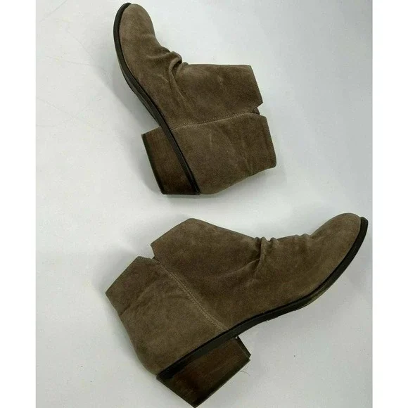 Bella Marie Arianna Ankle Booties Taupe Zip Side V Cut Low Stack Chunky Heel 8.5