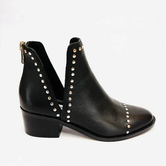 Steve Madden Conspire Studded Leather Ankle Boot Black Size 6.5