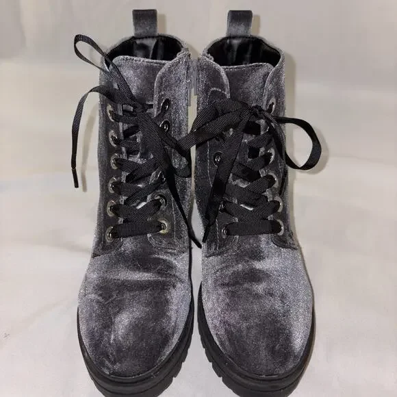 Rihanna Grey Velvet Combat 90's Fashion Boots by Mossimo Supply Co Women's 6.5