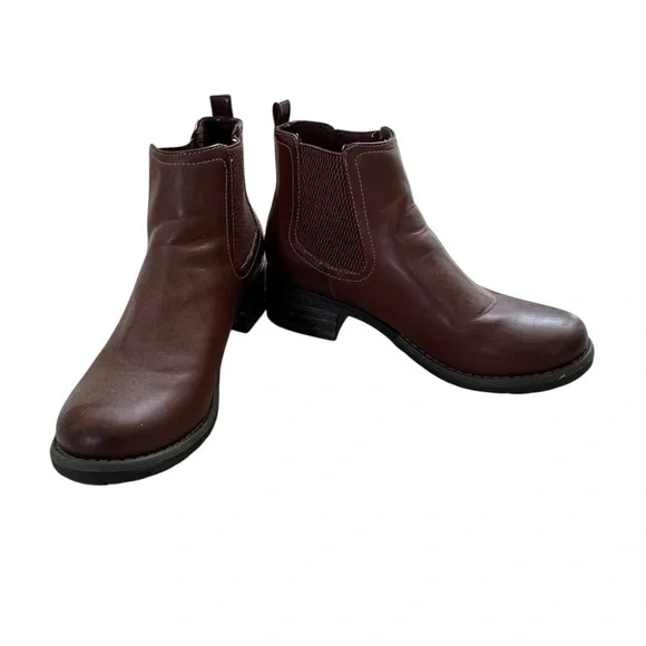Eastland Brown Chelsea Ankle Boots Size 8