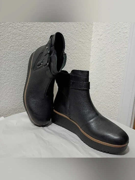 NWOB Clark Black Zylahfaye Wedge Ankle Booties with Strap Detail Size 9.5