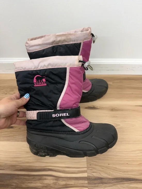 Sorel Black and Pink Insulated Winter Boots