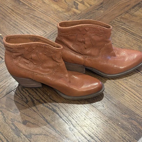 Nine West 6M booties Vintage American Ankle boots leather Cowboy Boho RARE