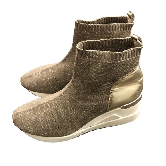 Michael Kors Skyler Boots wedge sneaker pull on size 6