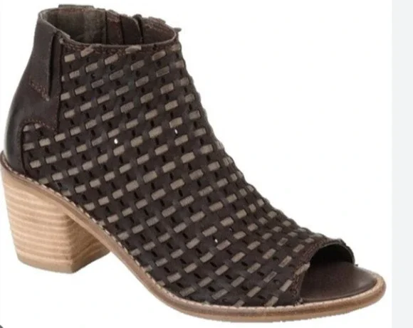 Journee Collection Devine Women's Open Toe Woven Leather Ankle Booties Brown 7
