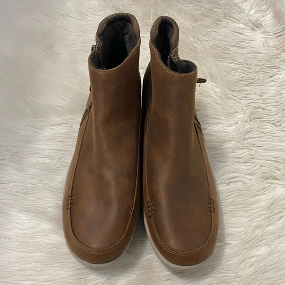 Skechers  Brown Faux Vegan Leather Pier Lite Natural Charm Platform Ankle Bootie