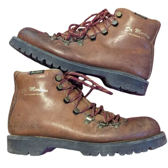 Vintage Dr. Martens 90s Y2K Holt Hiking Work Boots Air Wair Lace Up Chunky Ankle