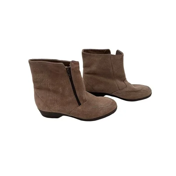Vintage Womens Taupe Suede Side Zip Ankle‎ Boots Low Wedge Size 10