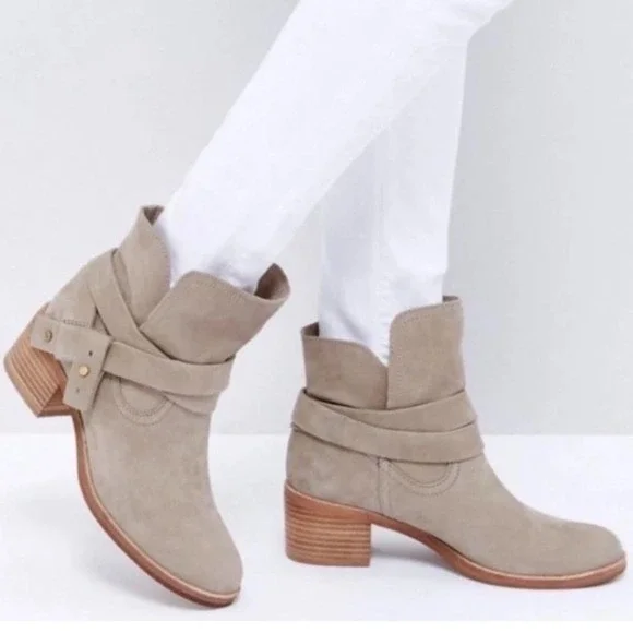 UGG Tan Suede Leather Ankle Boots Women's Size 9.5 Western Buckle Heel