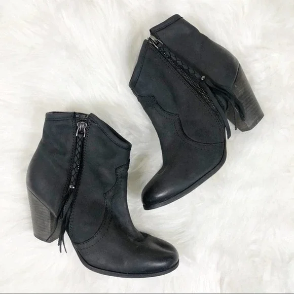 Aldo Black Duster Ankle Booties  Zip Size Heeled Boots 8.5