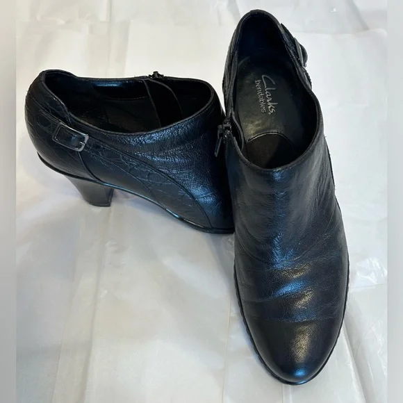 Clarks Ankle Boots Booties Womens 6.5 Black Pre Owned