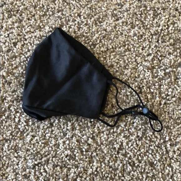 100% Mulberry Silk Black Face Mask