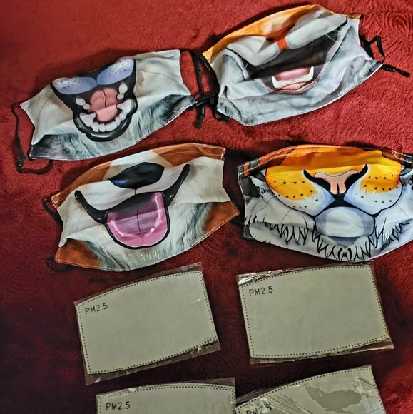 NWT ADULT FACE MASK ANIMALS 4 PACK UNISEX SIZE ONE SIZE FITS ALL