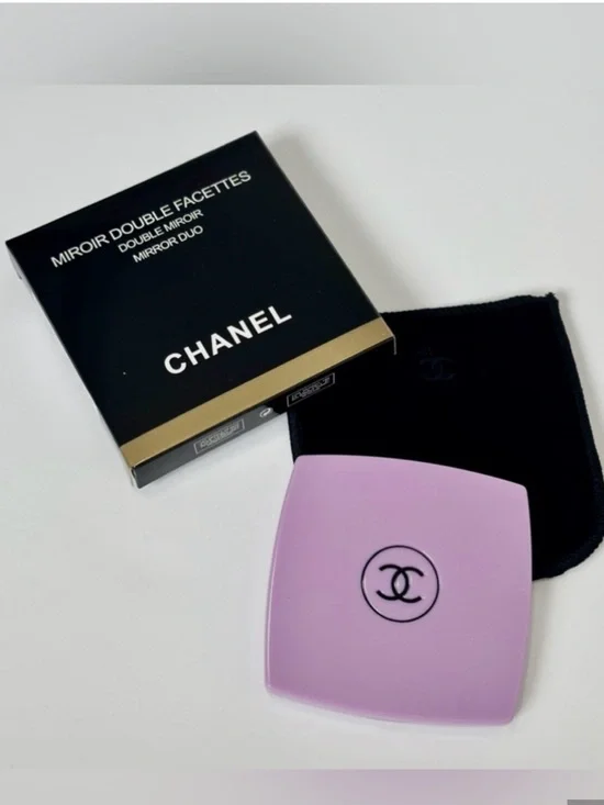 CHANEL Lilac/ Lavender Compact Mirror Duo with Iconic CC Logo NWB