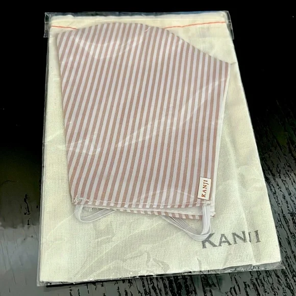 Cotton face mask. NWOT.