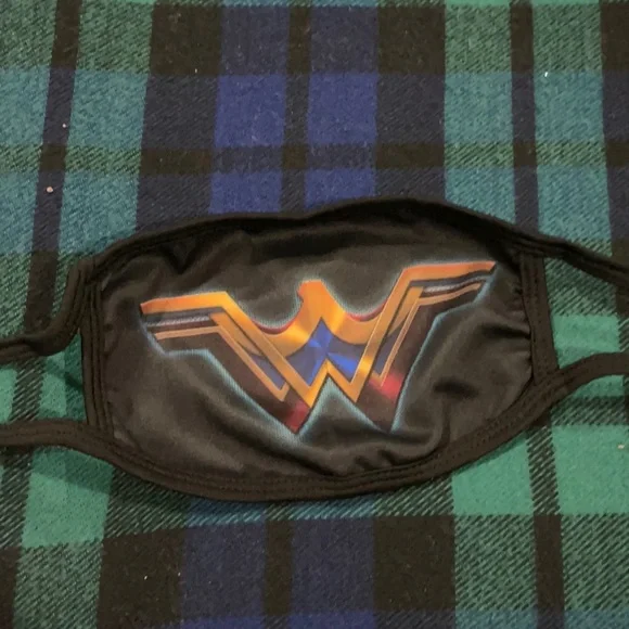 6/$20 New Wonder Woman face mask