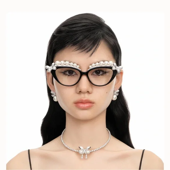 ShuShu/Tong x YVMIN Collaboration – Pearl Flower Glasses. Authentic. New.