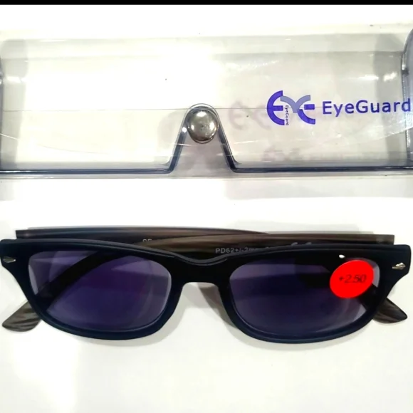 EyeGuard Black Sunglasses TRENDY QUALITY +250 SUNGLASS READERS  WITH CASE