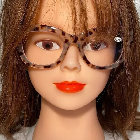 1389 Mona Oversize Reading Glasses 1.50 Readers Light Tortoise Frames NWT