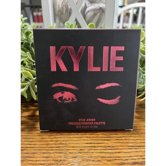 The Burgundy‎ Palette Kylie Jenner Pressed Powder Palette