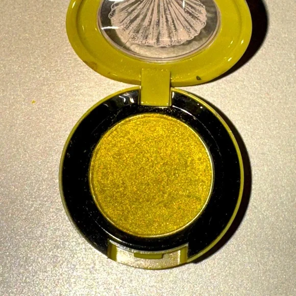 MAC Sweet & Punchy eyeshadow