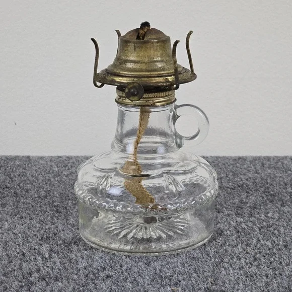 Vintage Eagle Mini Oil Lamp Clear Pressed Glass‎ Kerosene Lamp Made in USA 6