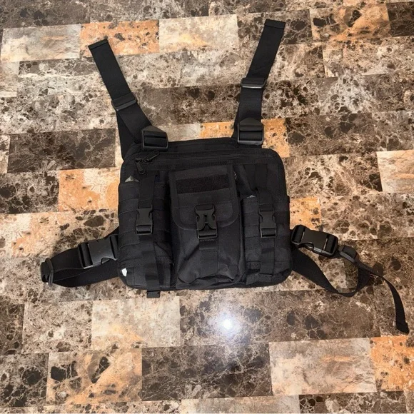 Tactical Chest Bag Carrier – Adjustable Crossbody Utility Pack✅✅‼️