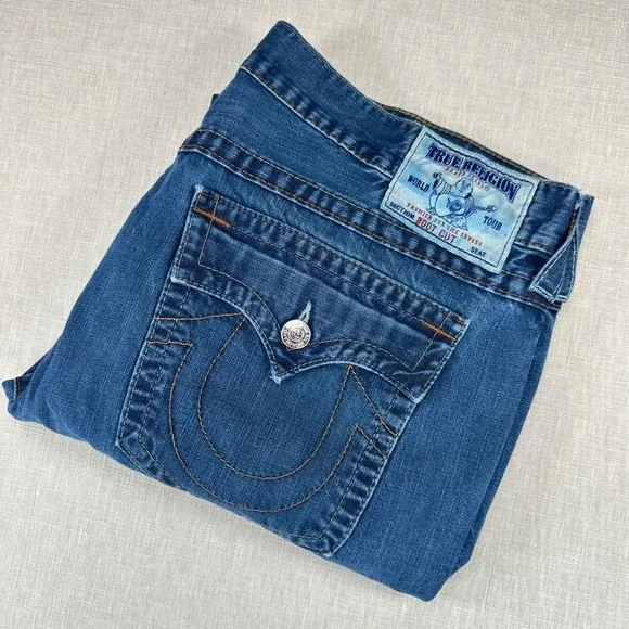 True Religion Bobby Jeans Mens 42 Blue Bootcut Made in USA Medium Wash Denim