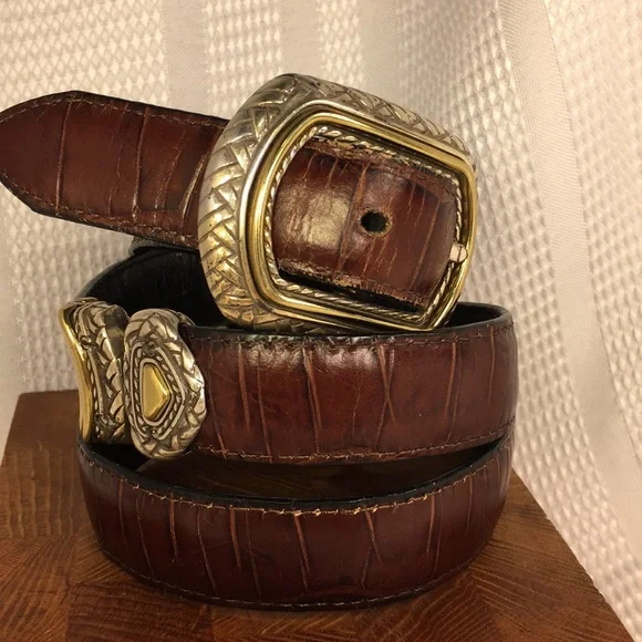 Leather two-tone interchangeable belt w/silver clr