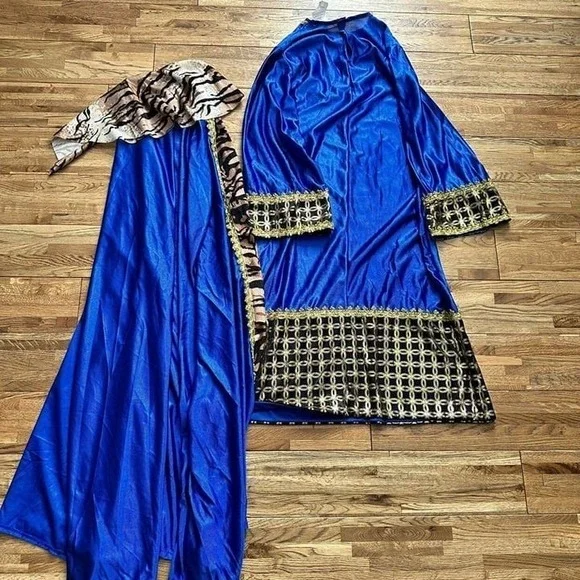 King of the Kingdom‎ Boy's Deluxe Costume Size Medium