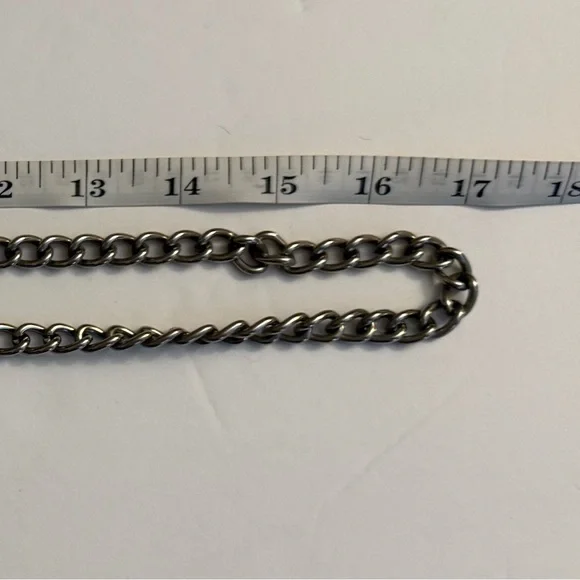 Groovy Silver Chain Belt