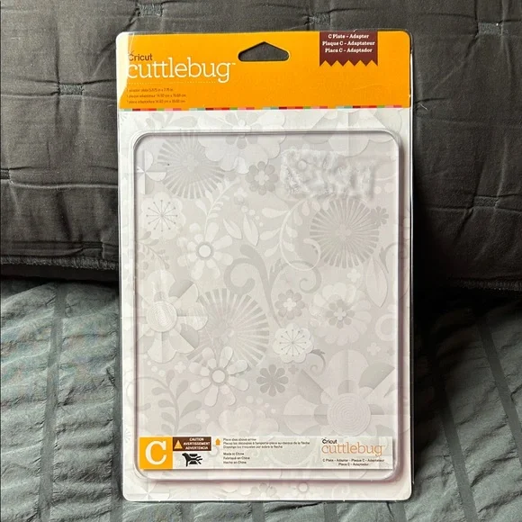 New NWT Cricut Cuttlebug Adaptor Cutting plate C 5.875 in x 7.75 in
