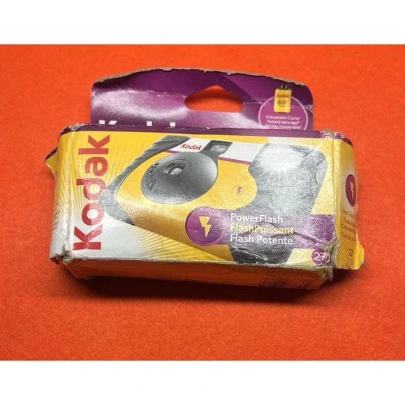NEW  Kodak Power Flash Disposable 35mm Film Camera (27‎ Exposures) 03-2009 Box