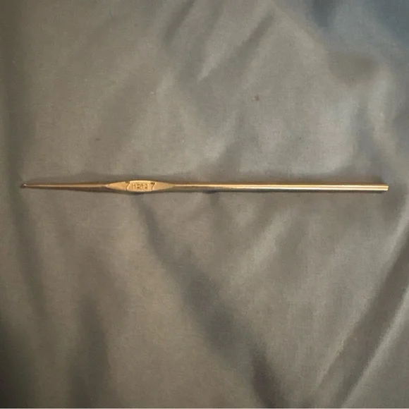 Vintage Hero Crochet Hook Made In USA Size 7 Steel