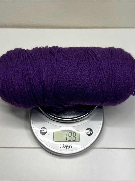 Bargain Yarn 128 g / ~7 oz Deep Purple Yarn Skein - Rich Plum Color