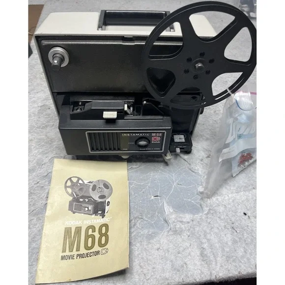 Vintage Kodak M68 Instamatic Super 8+8mm Movie Film Projector Rare Tested