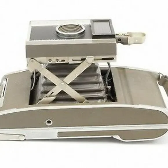 Polaroid Land J66 Instant Film Rollfilm Camera c.1961-63