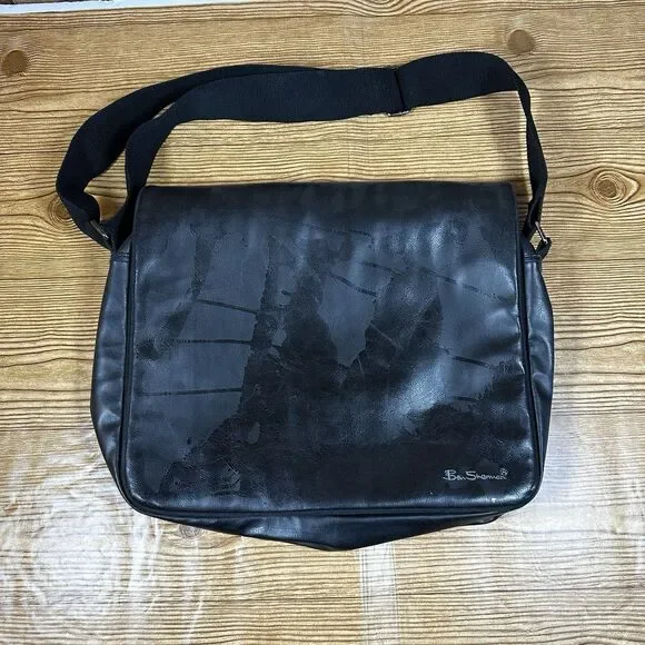Ben‎ Sherman Faux Leather Messenger Bag Laptop Bag Black 16x12”