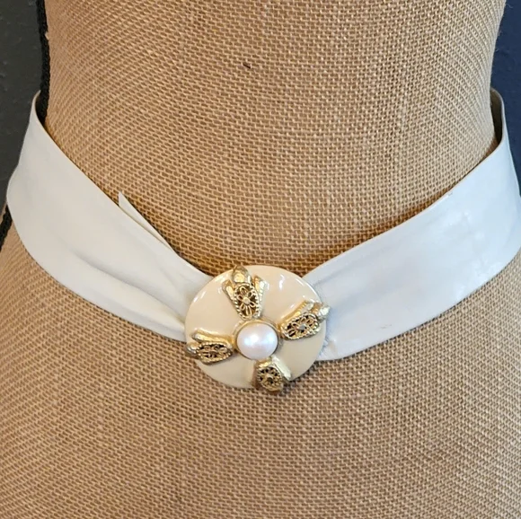 Unbranded 80s Ivory Leather Belt With Goldtone And Pearl Cross Buckle